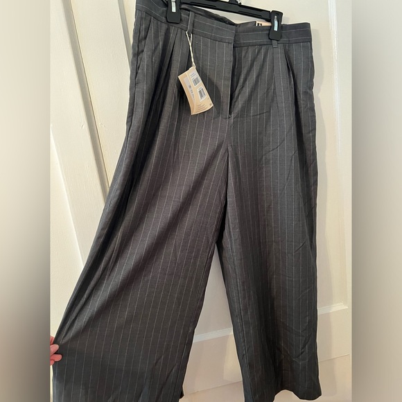The Emma Pinstripe Pant Size 16 (Frank and Oak) - Picture 8 of 8